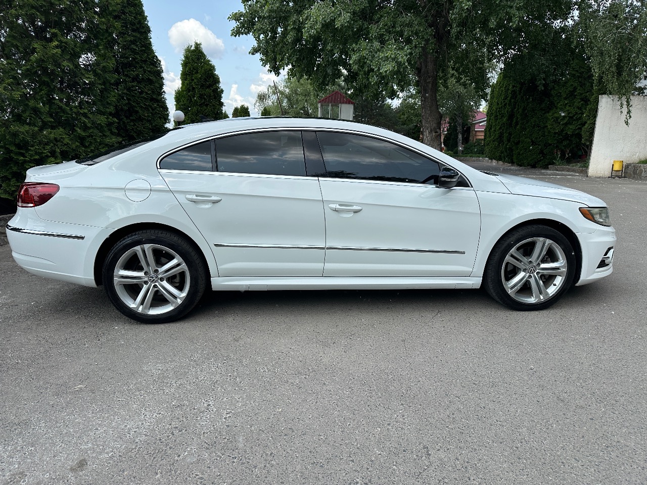 Volkswagen Passat CC - фото 10
