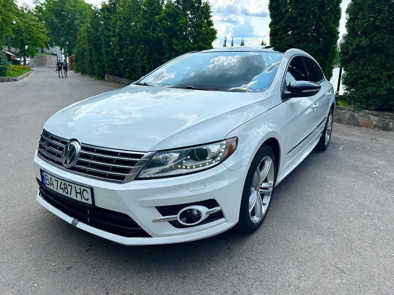 Volkswagen Passat CC - фото 12