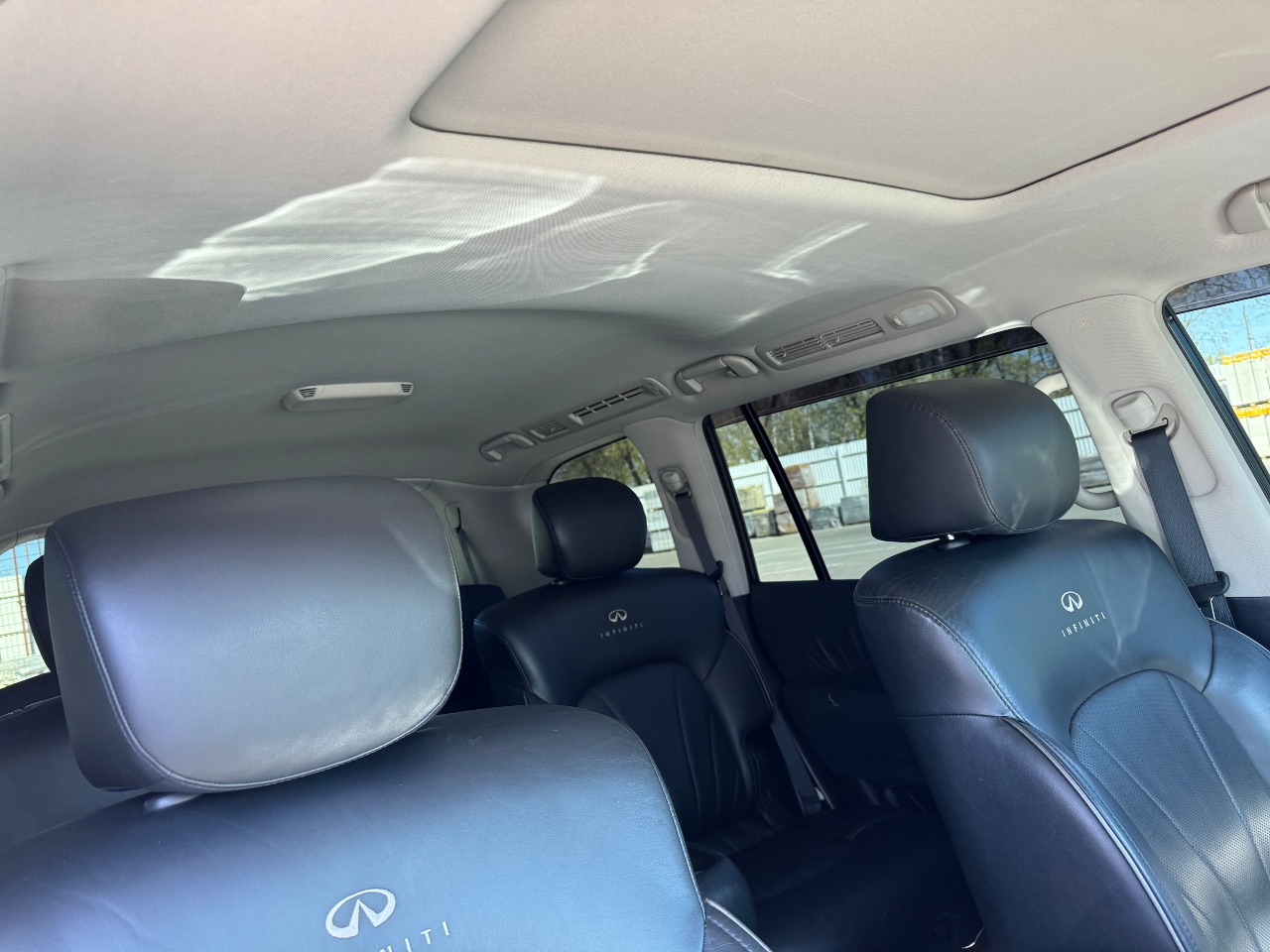 Infiniti QX56 - фото 21