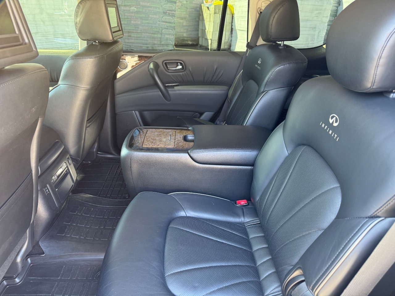 Infiniti QX56 - фото 16
