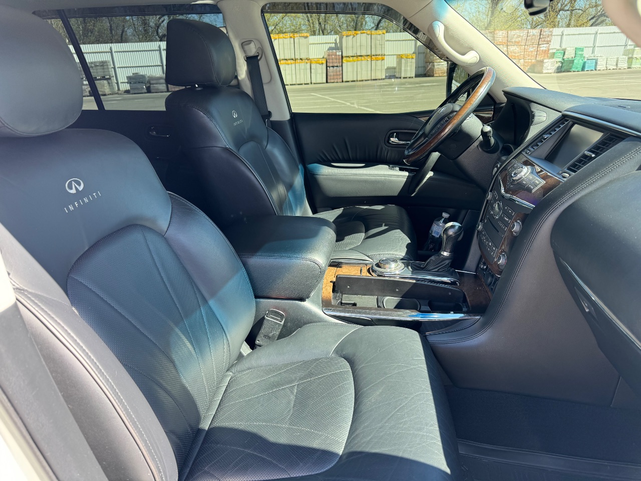 Infiniti QX56 - фото 18