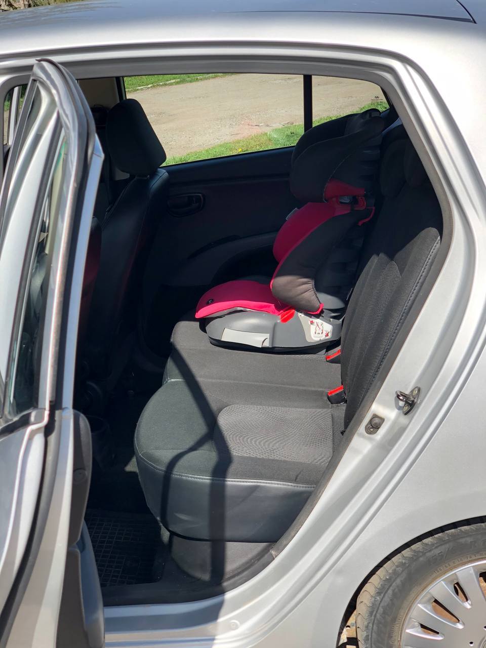 Hyundai i10 - фото 12