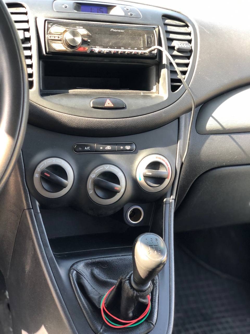 Hyundai i10 - фото 11