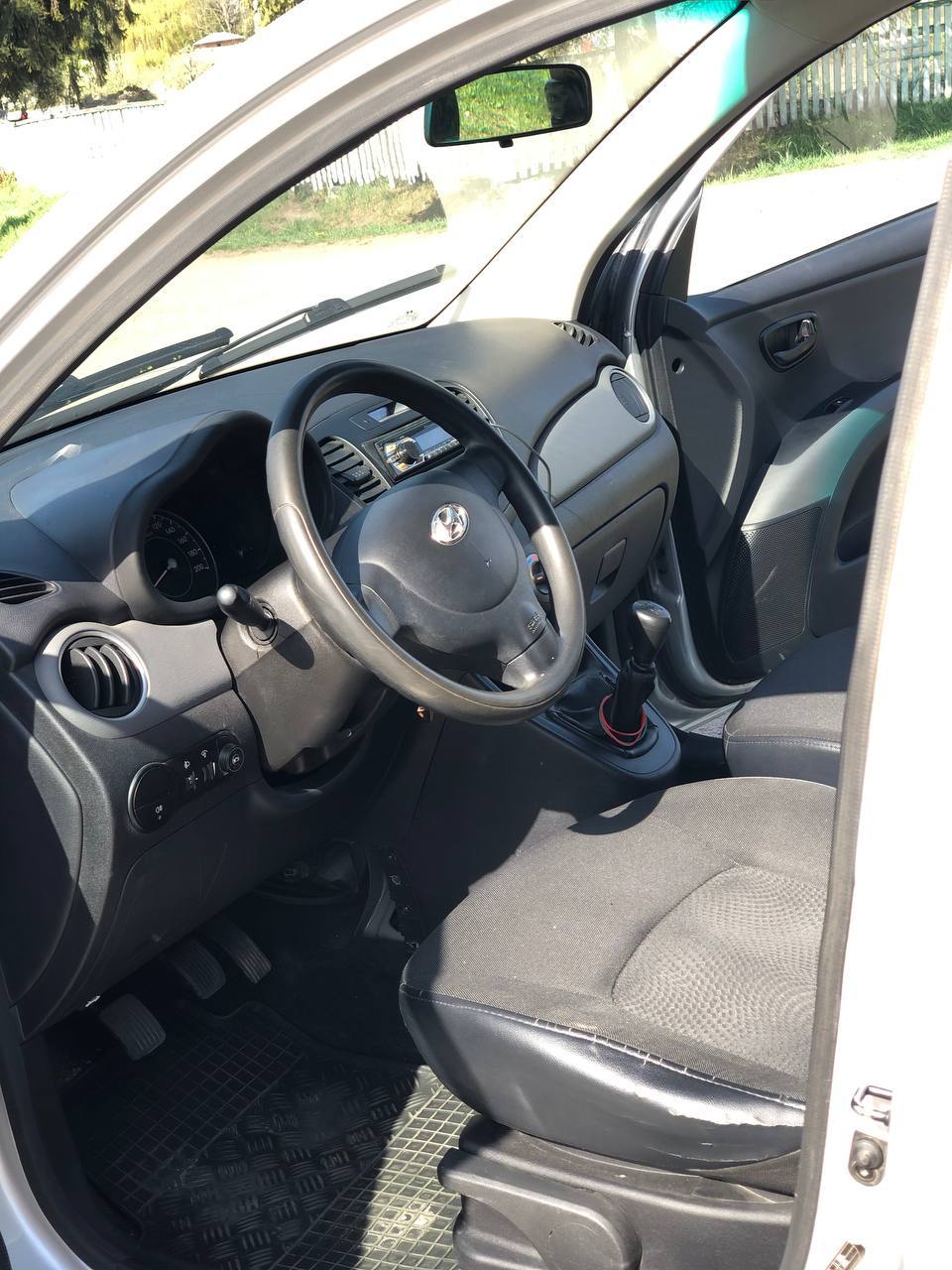 Hyundai i10 - фото 13