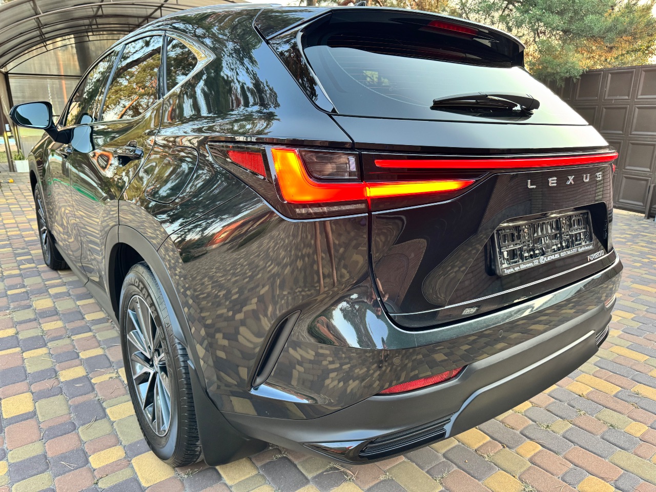 Lexus NX - фото 4