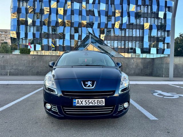 Peugeot 5008 - фото 1