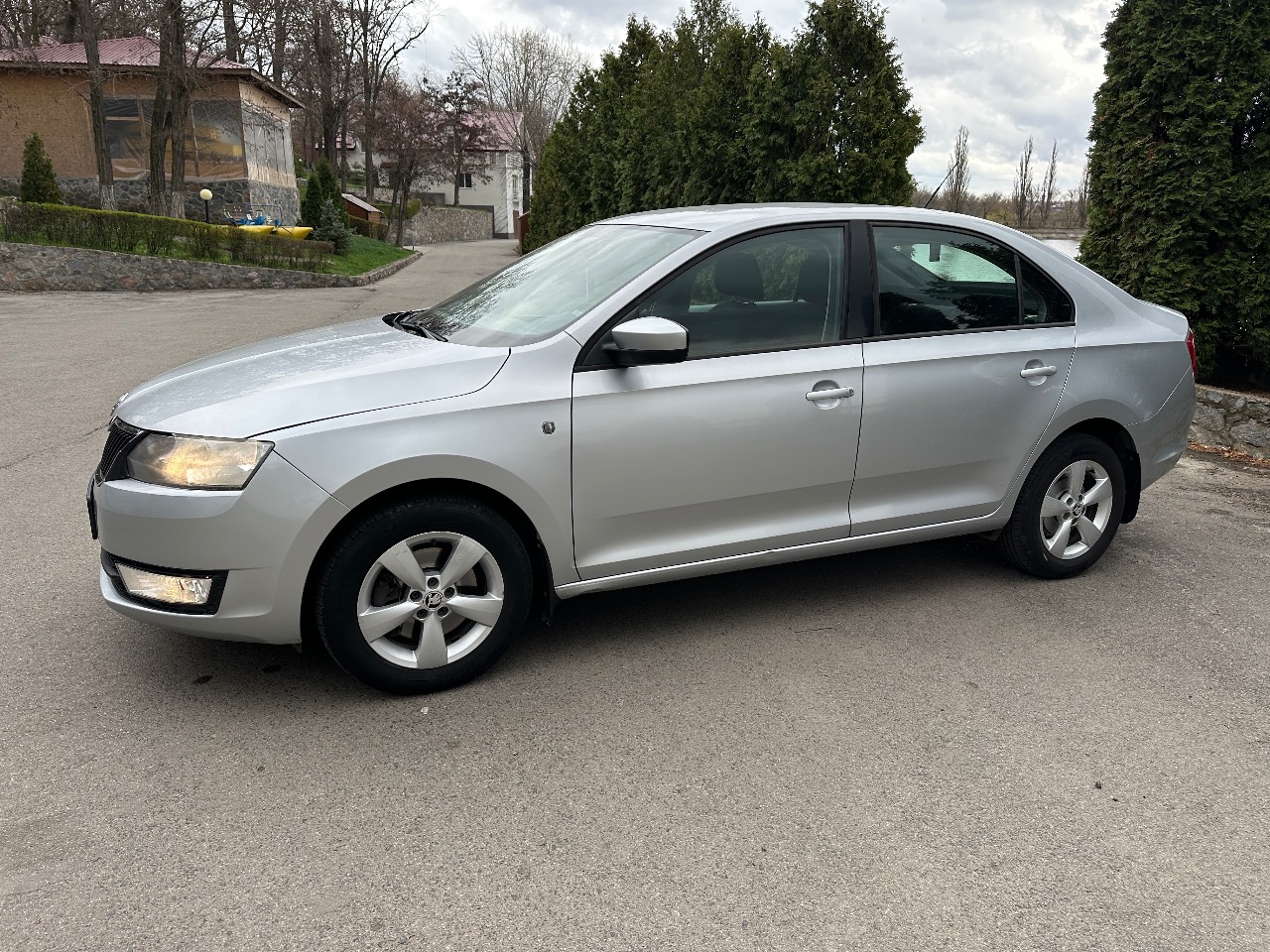 Skoda Rapid - фото 5