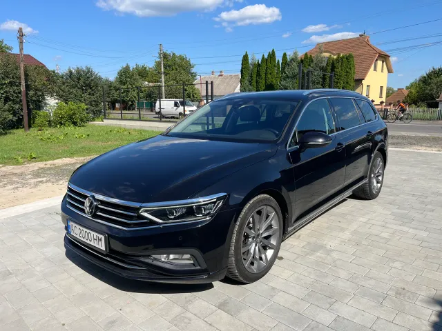 Volkswagen Passat - фото 1