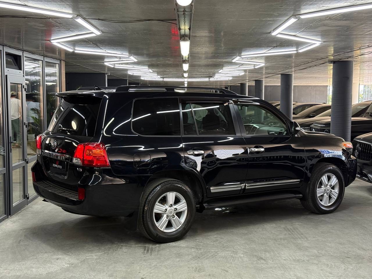 Toyota Land Cruiser - фото 4