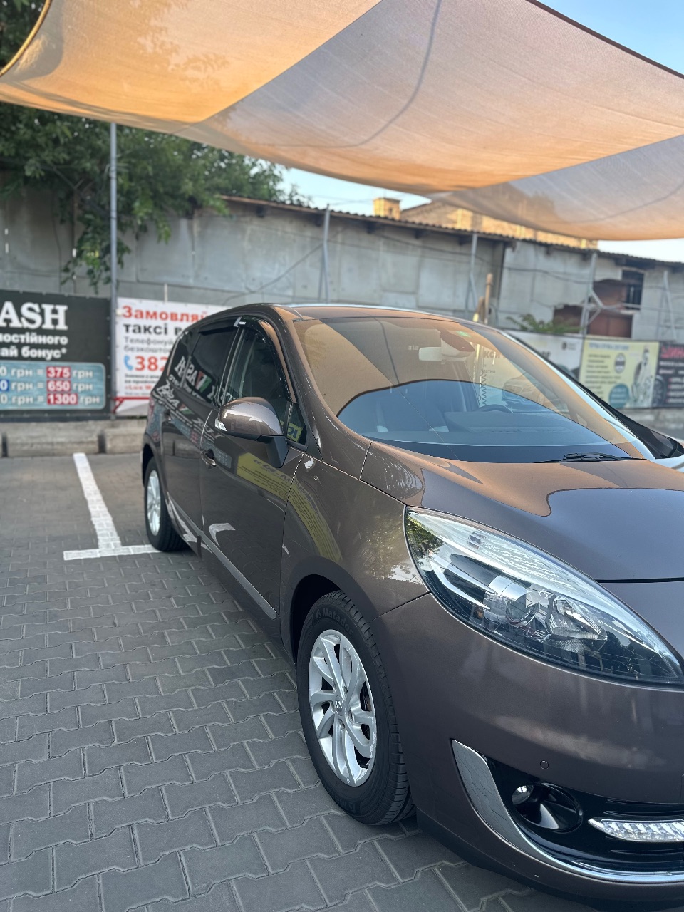 Renault Scenic - фото 6