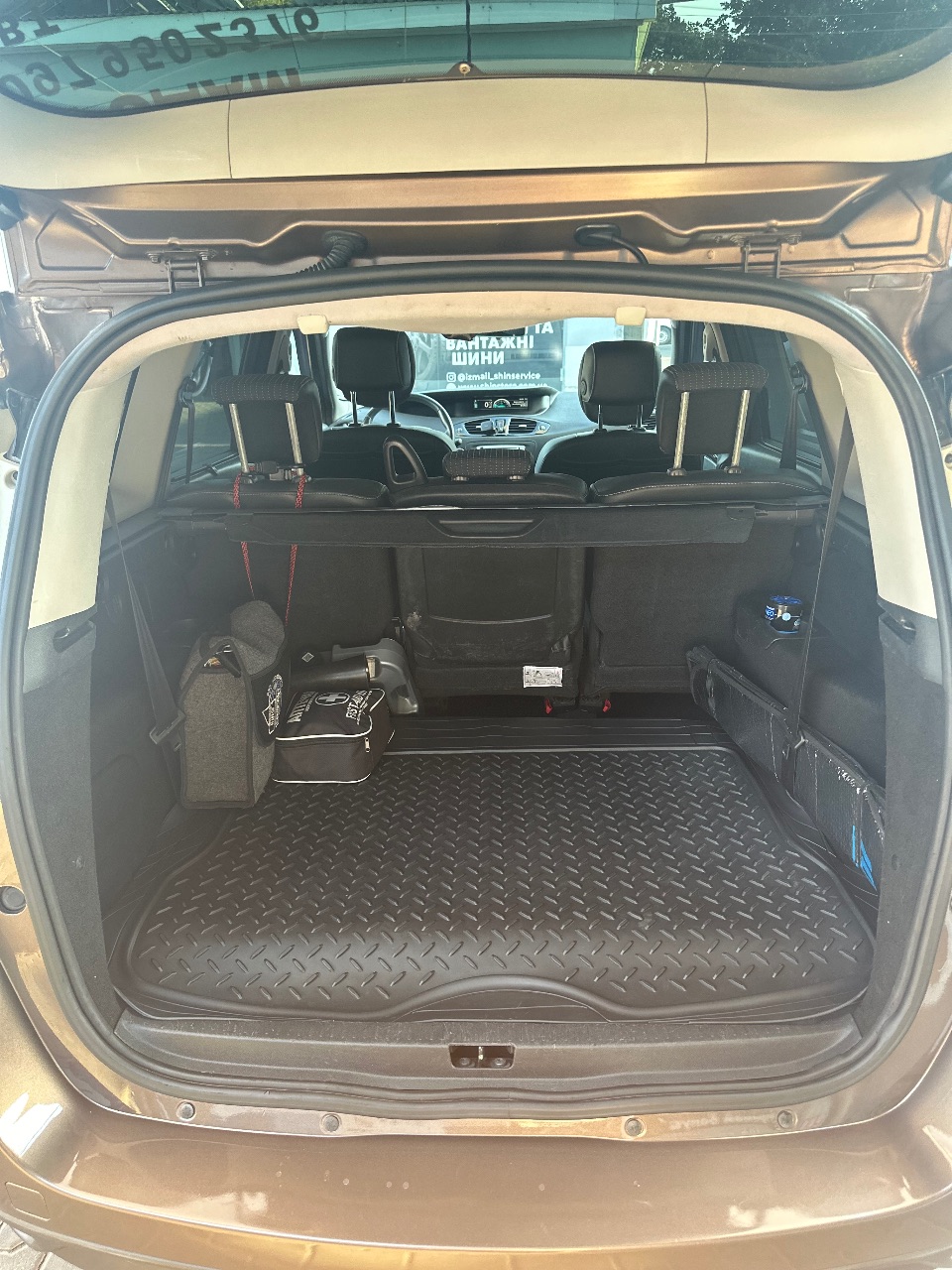 Renault Scenic - фото 9