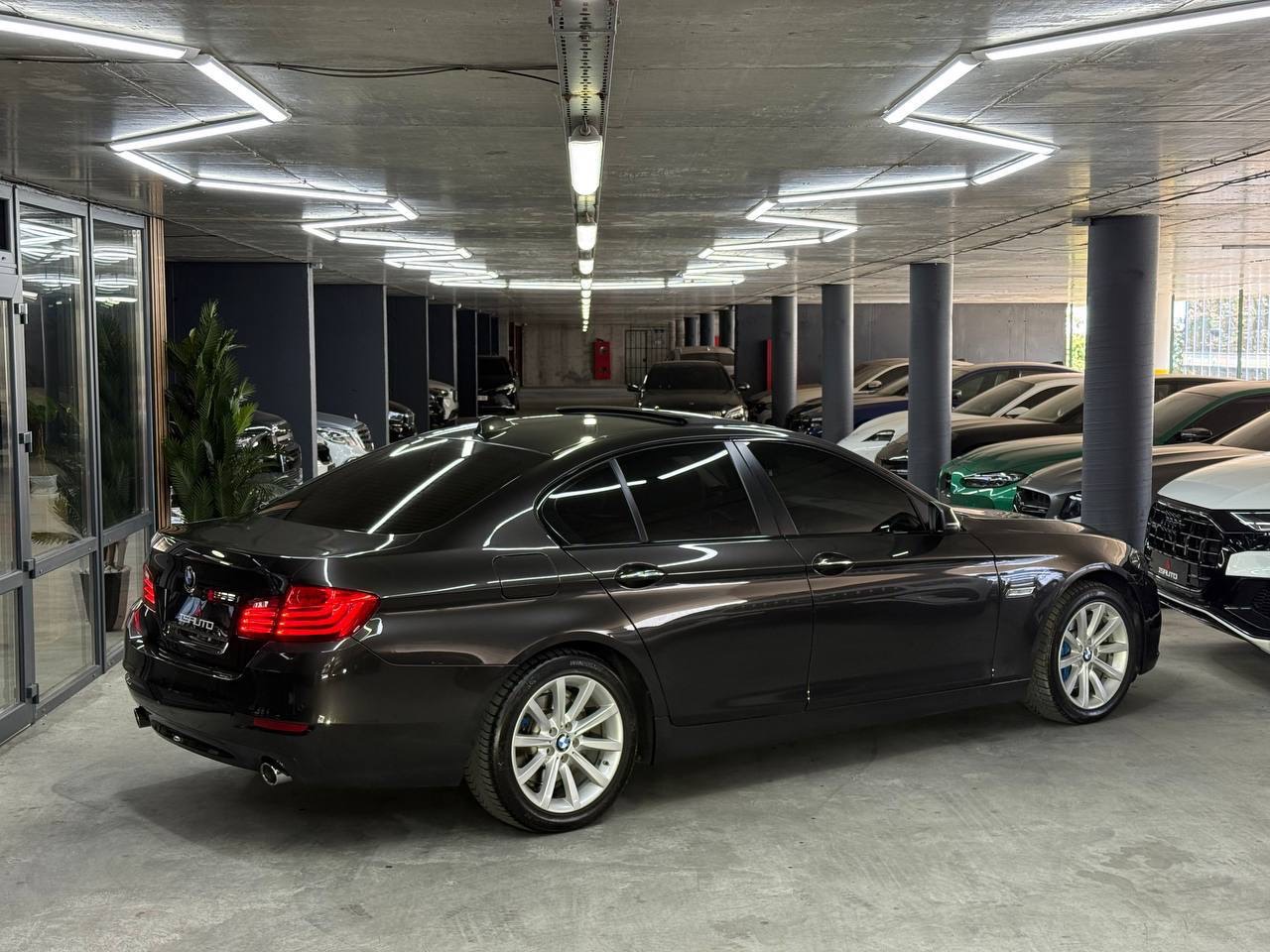 BMW 5 серії - фото 4