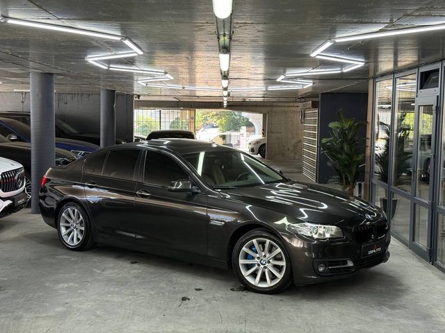 BMW 5 серії - фото 1