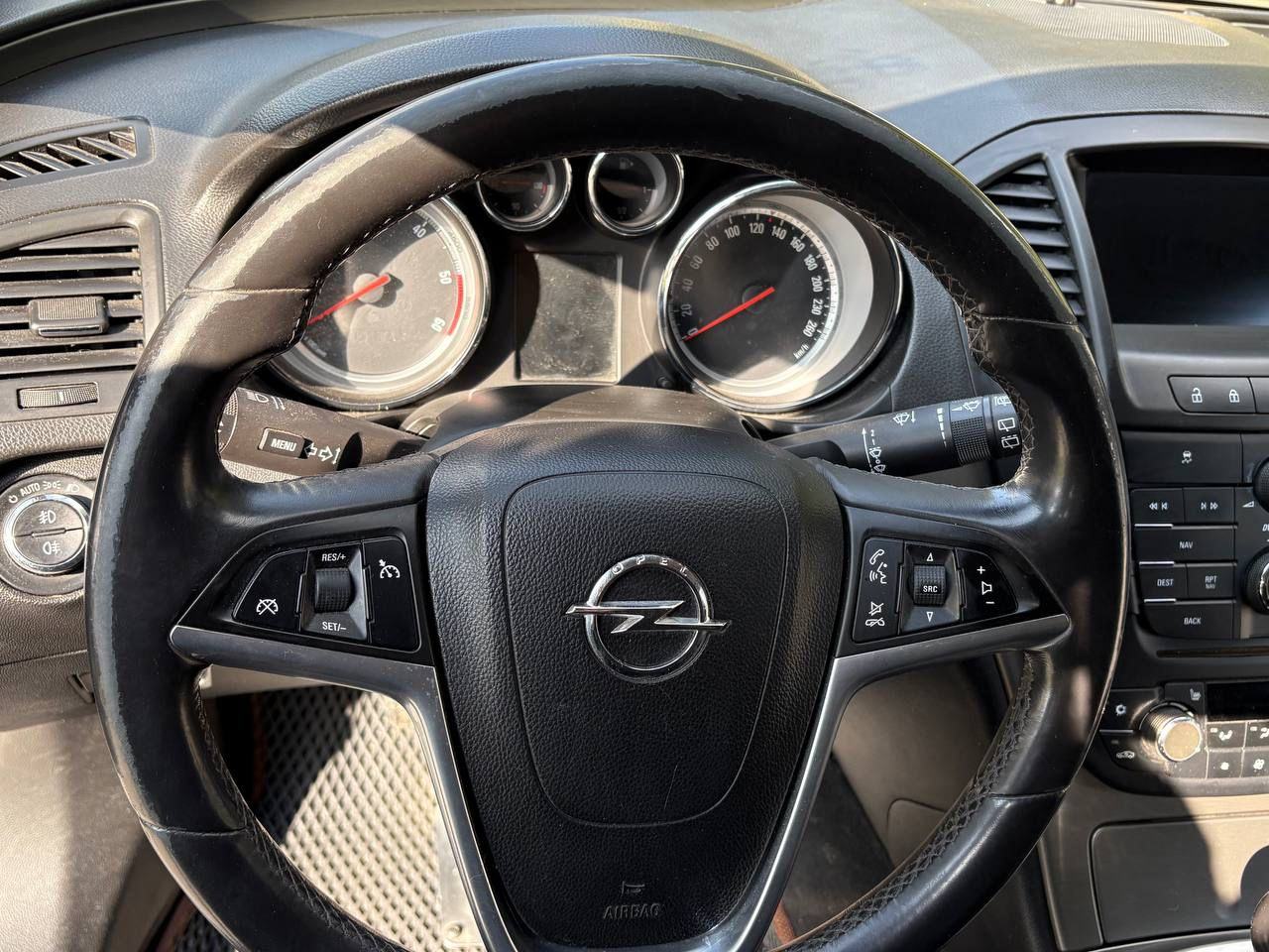 Opel Insignia - фото 8