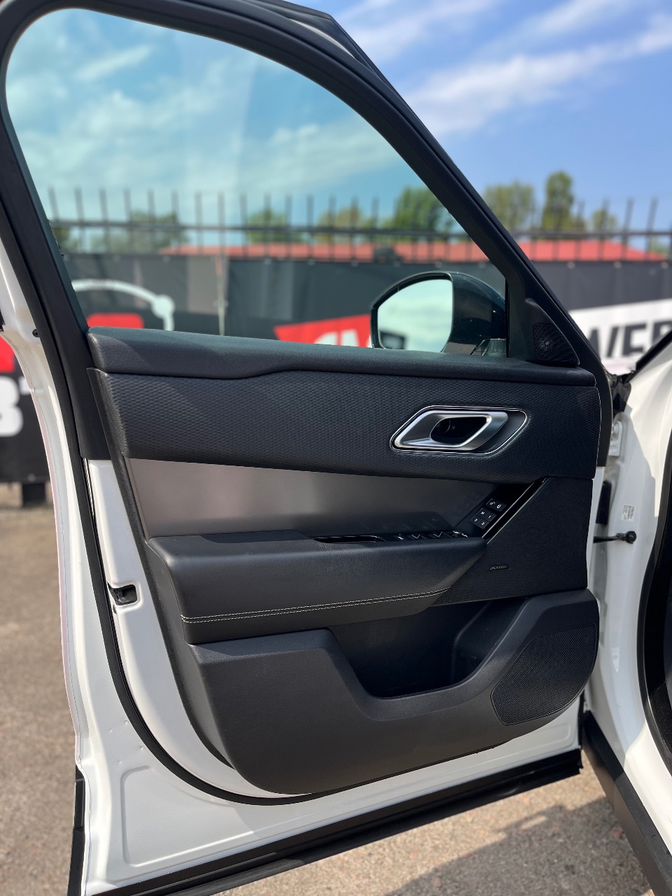 Land Rover Range Rover Velar - фото 10