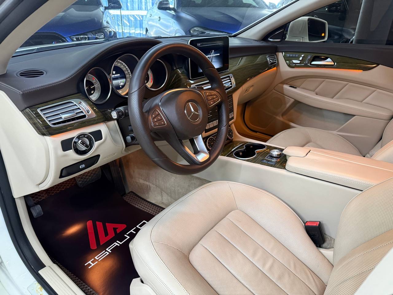 Mercedes-Benz CLS - фото 7