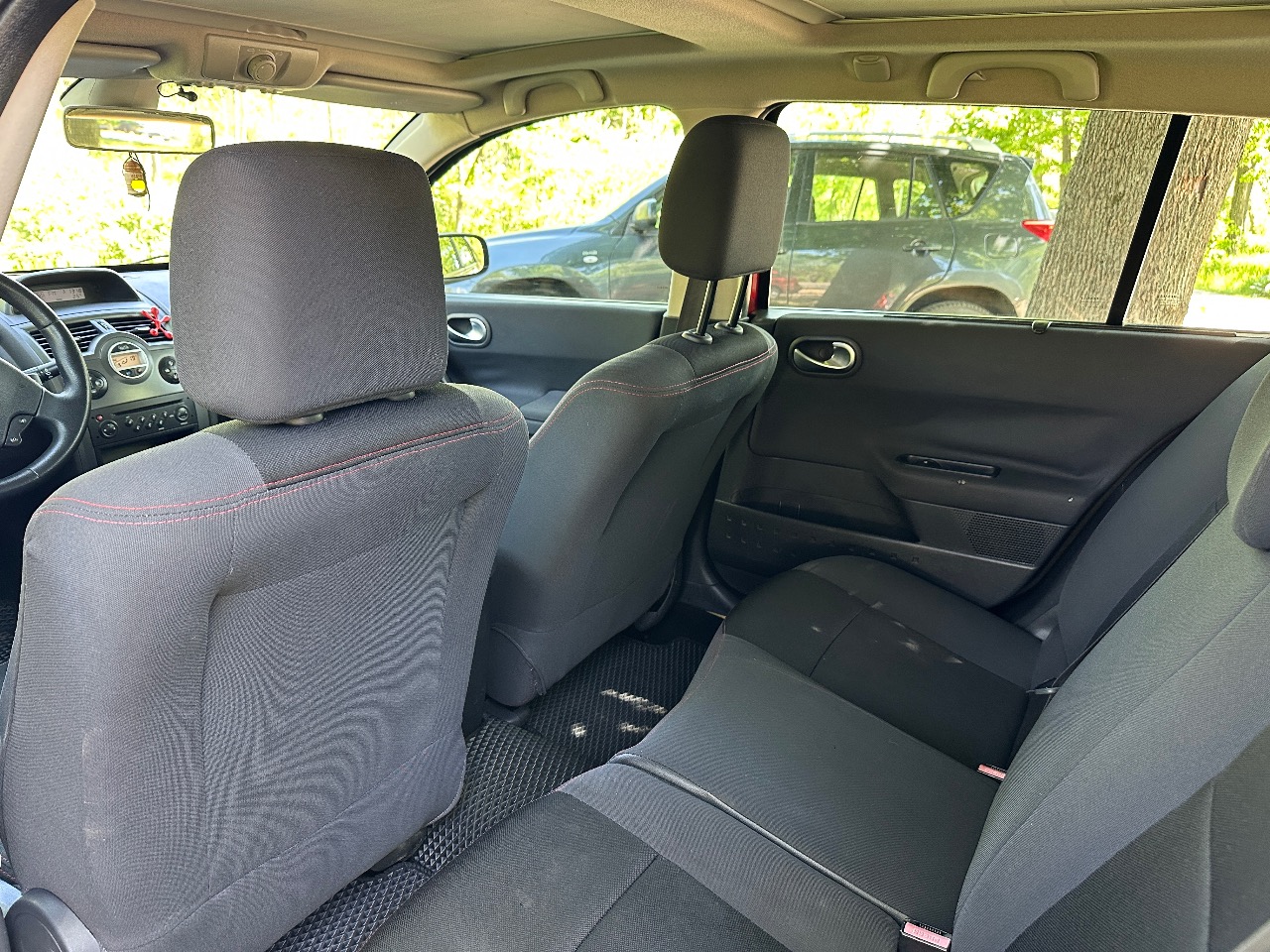 Renault Megane - фото 16