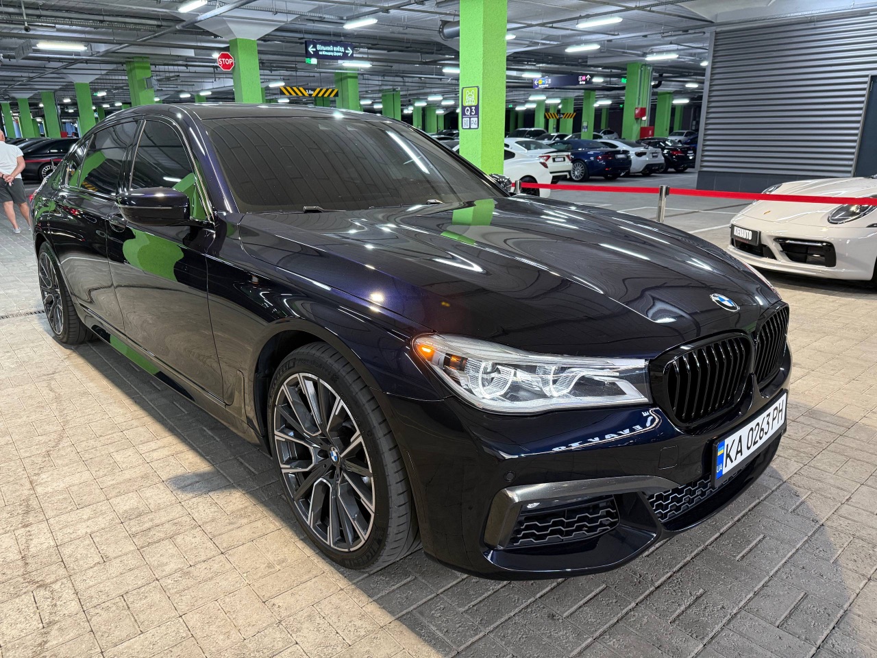 BMW 7 серії - фото 2