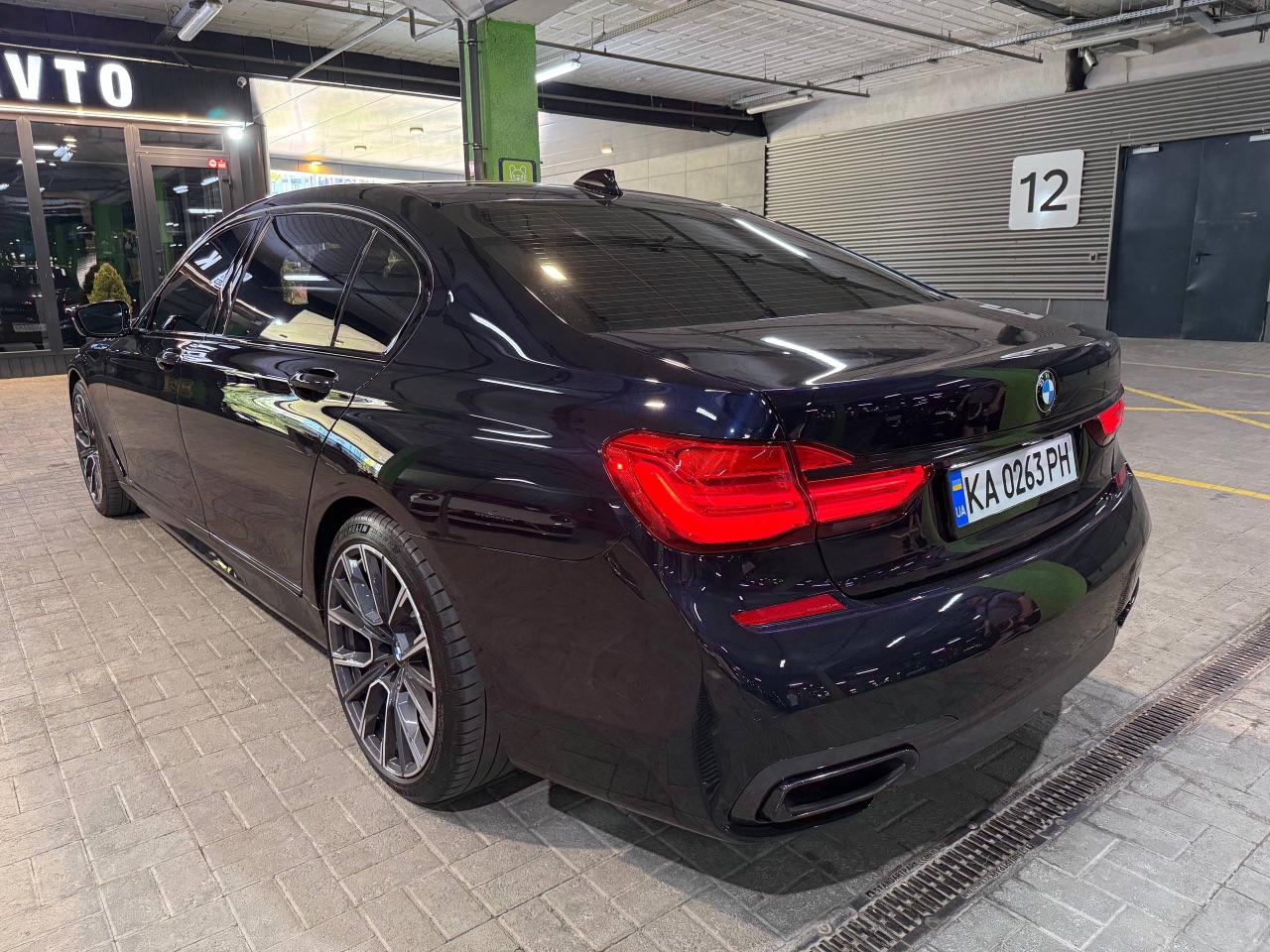 BMW 7 серії - фото 3