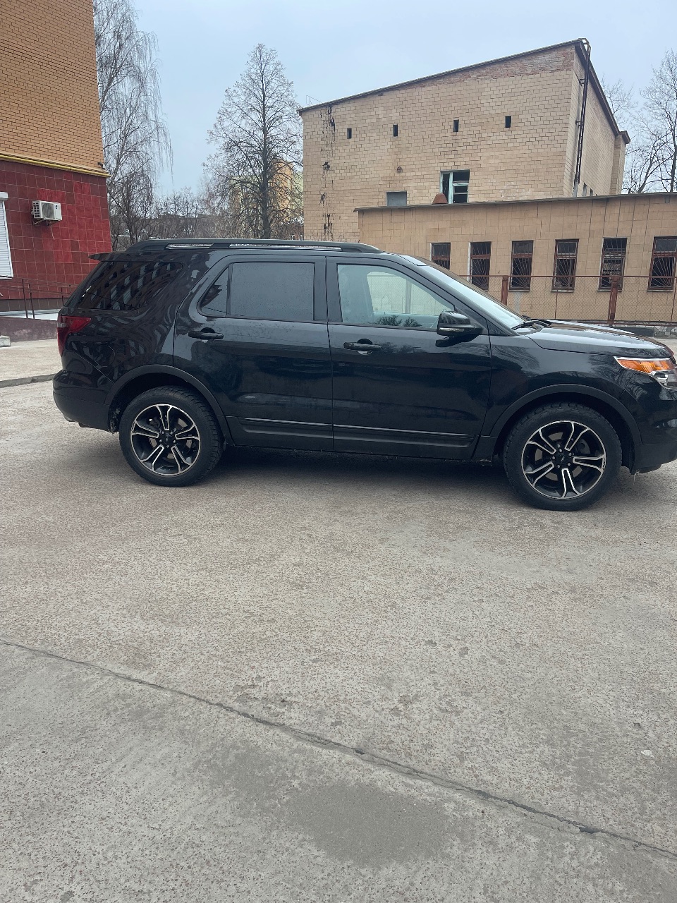 Ford Explorer - фото 4