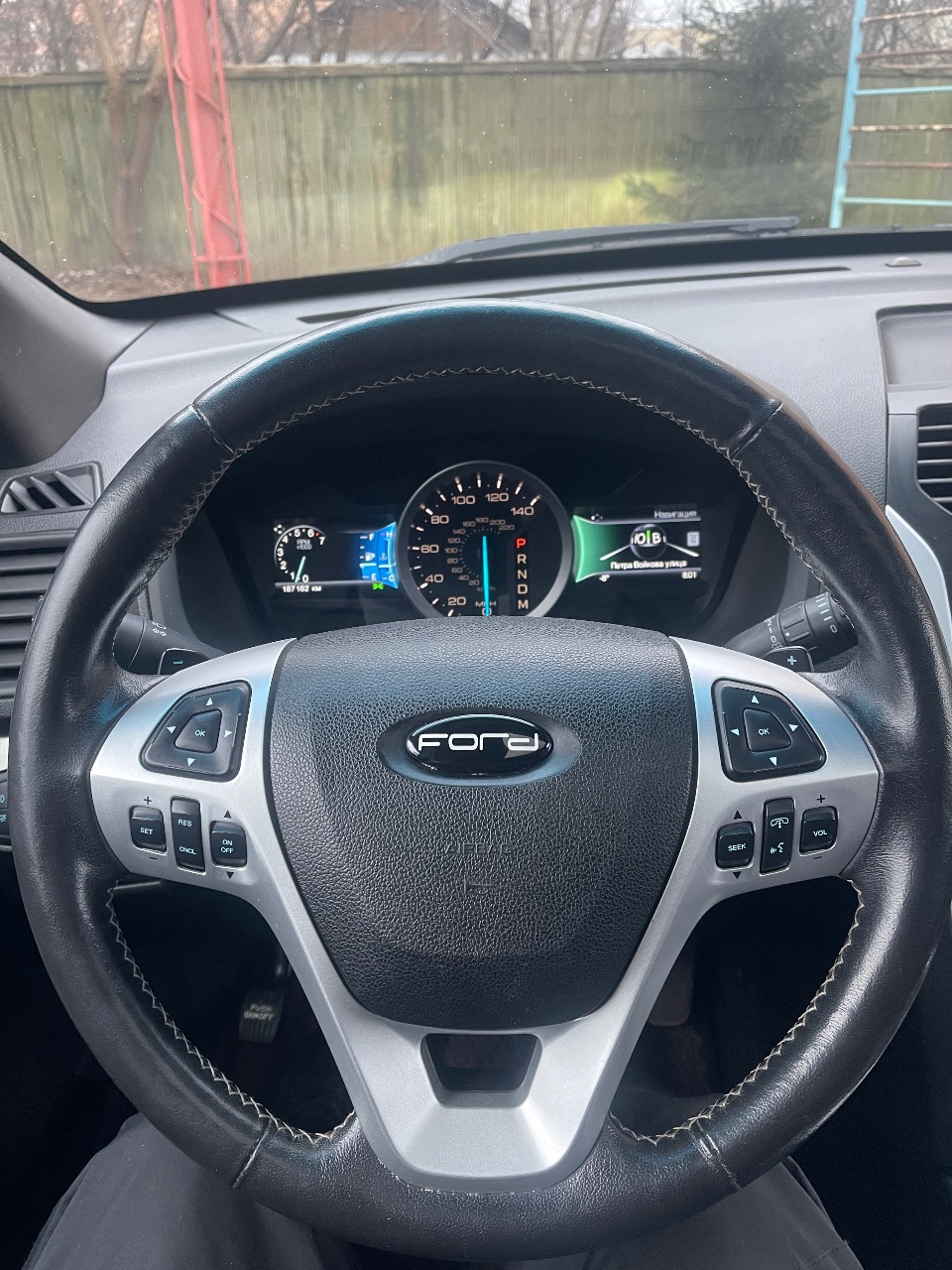 Ford Explorer - фото 7