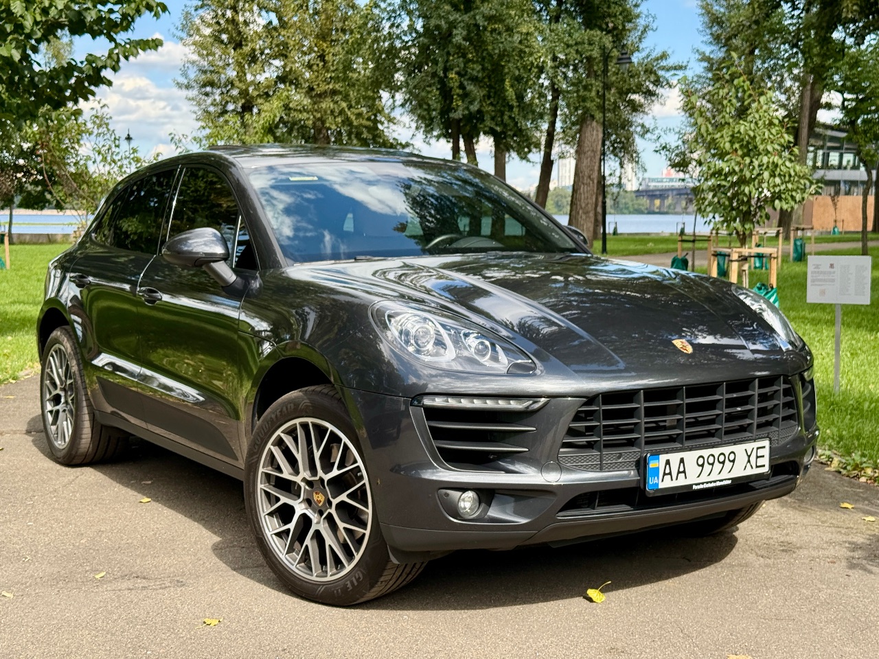 Porsche Macan - фото 1