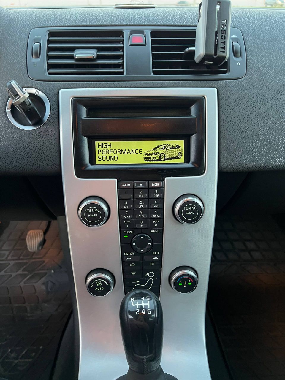 Volvo V50 - фото 10