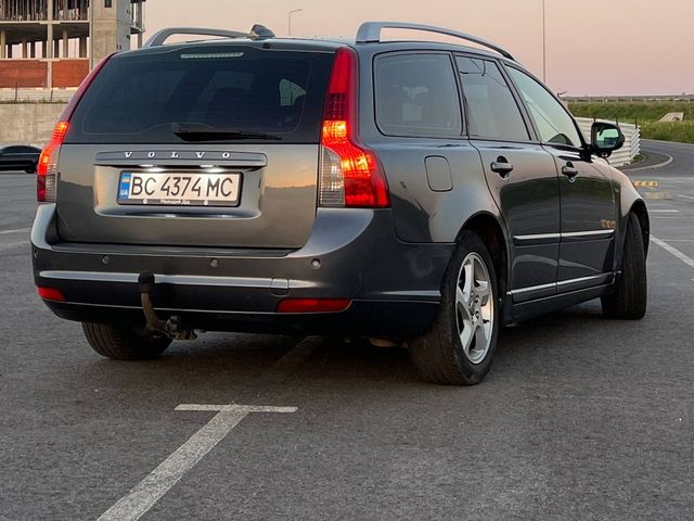 Volvo V50 - зображення 5