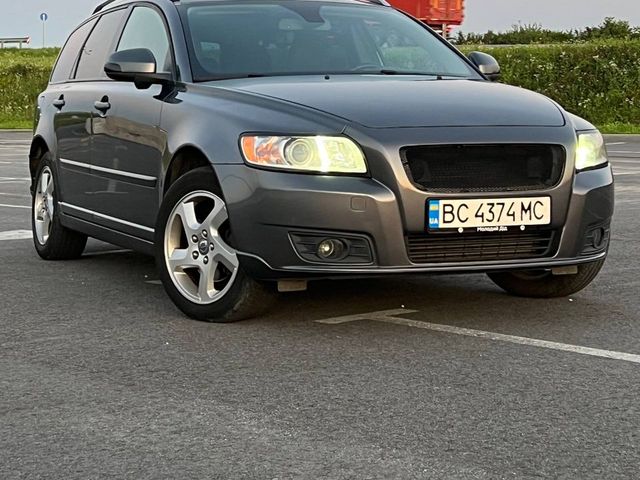 Volvo V50 - зображення 1
