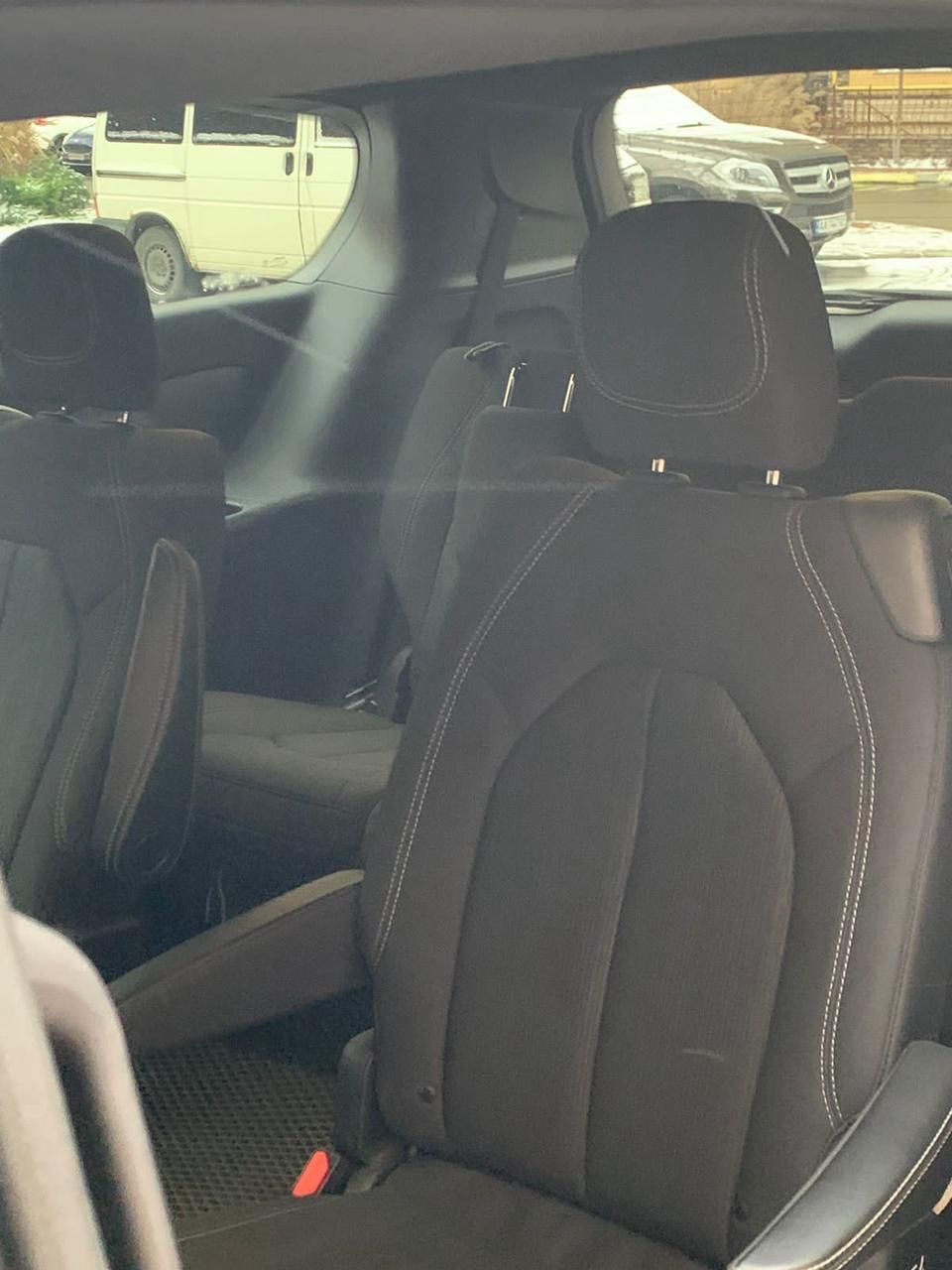 Chrysler Pacifica - фото 11