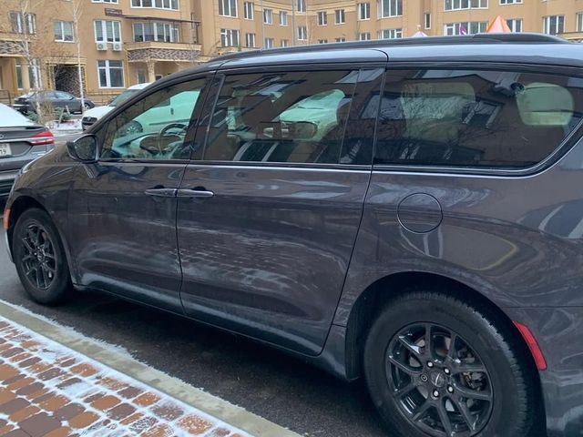 Chrysler Pacifica - фото 2
