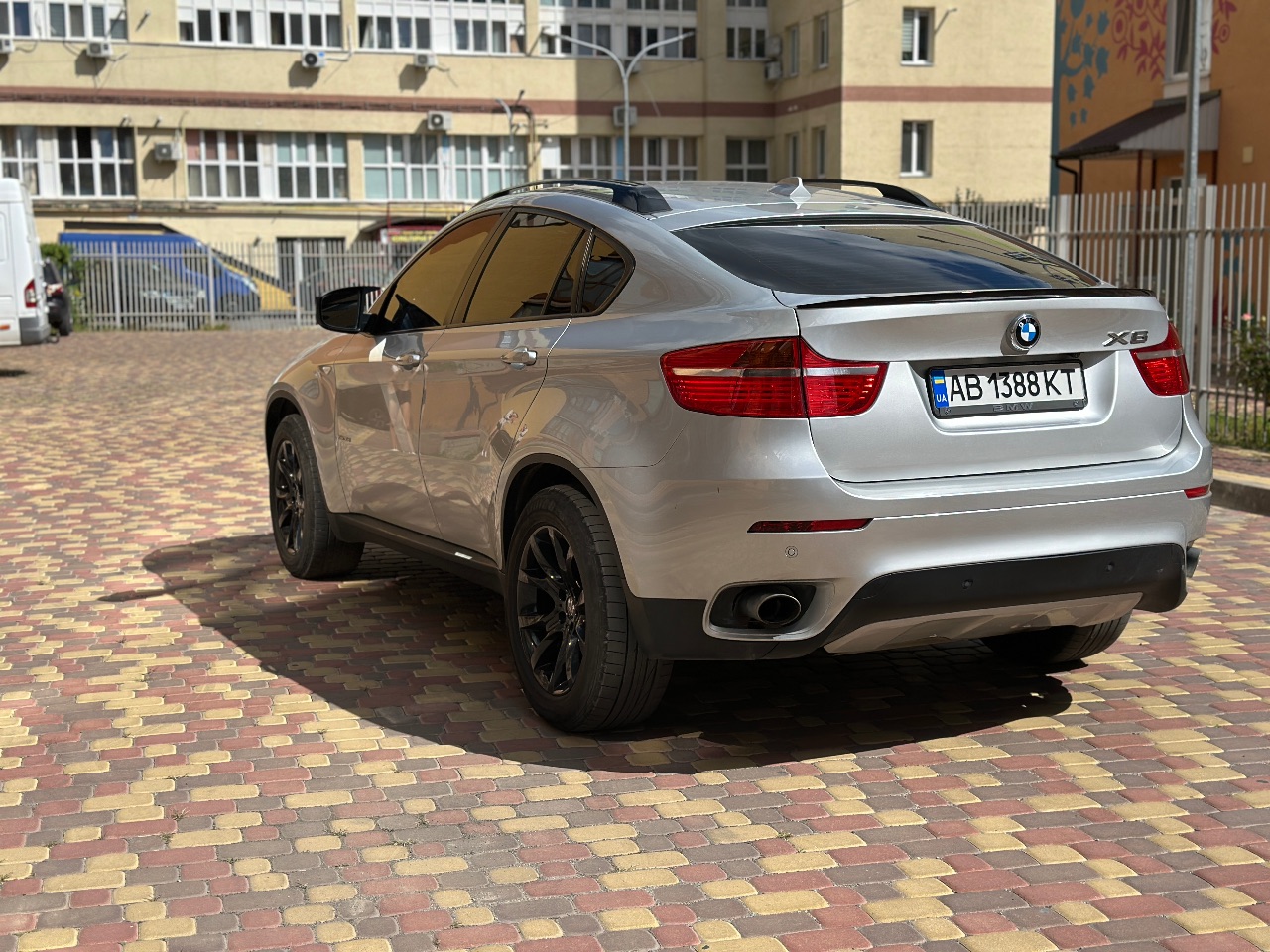 BMW X6 - фото 3