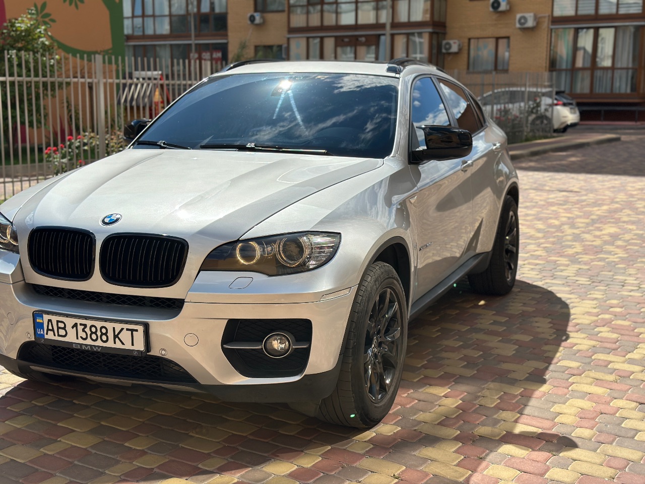 BMW X6 - фото 2
