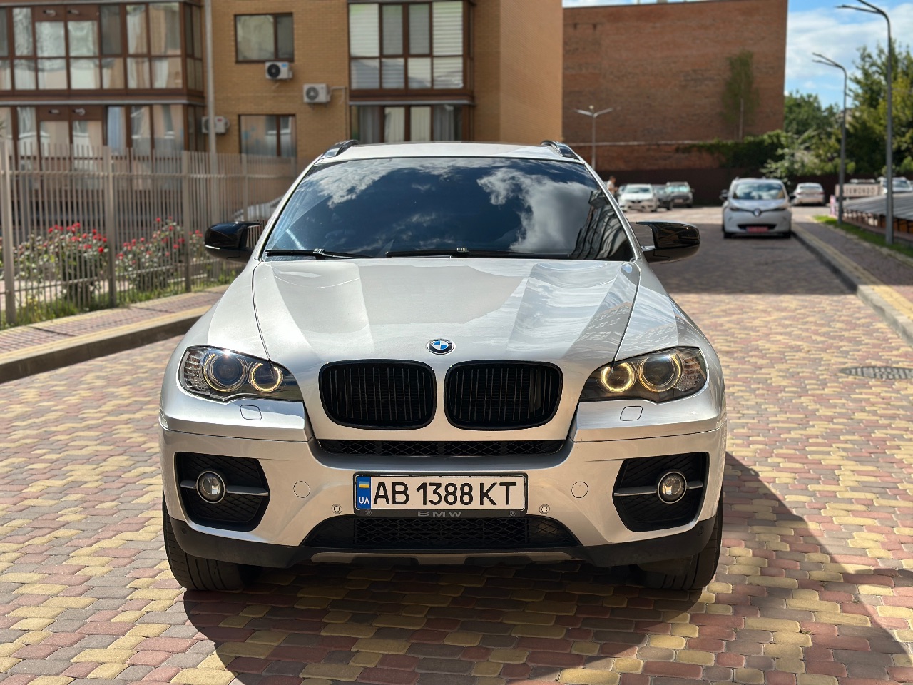 BMW X6 - фото 1