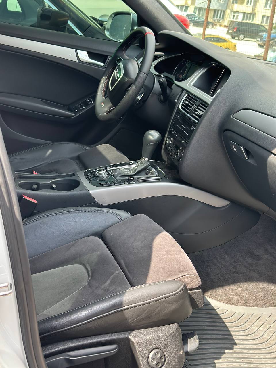 Audi S4 - фото 11