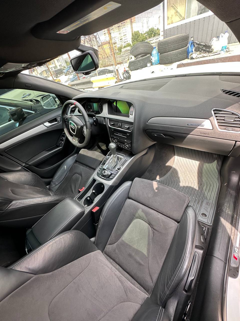 Audi S4 - фото 10