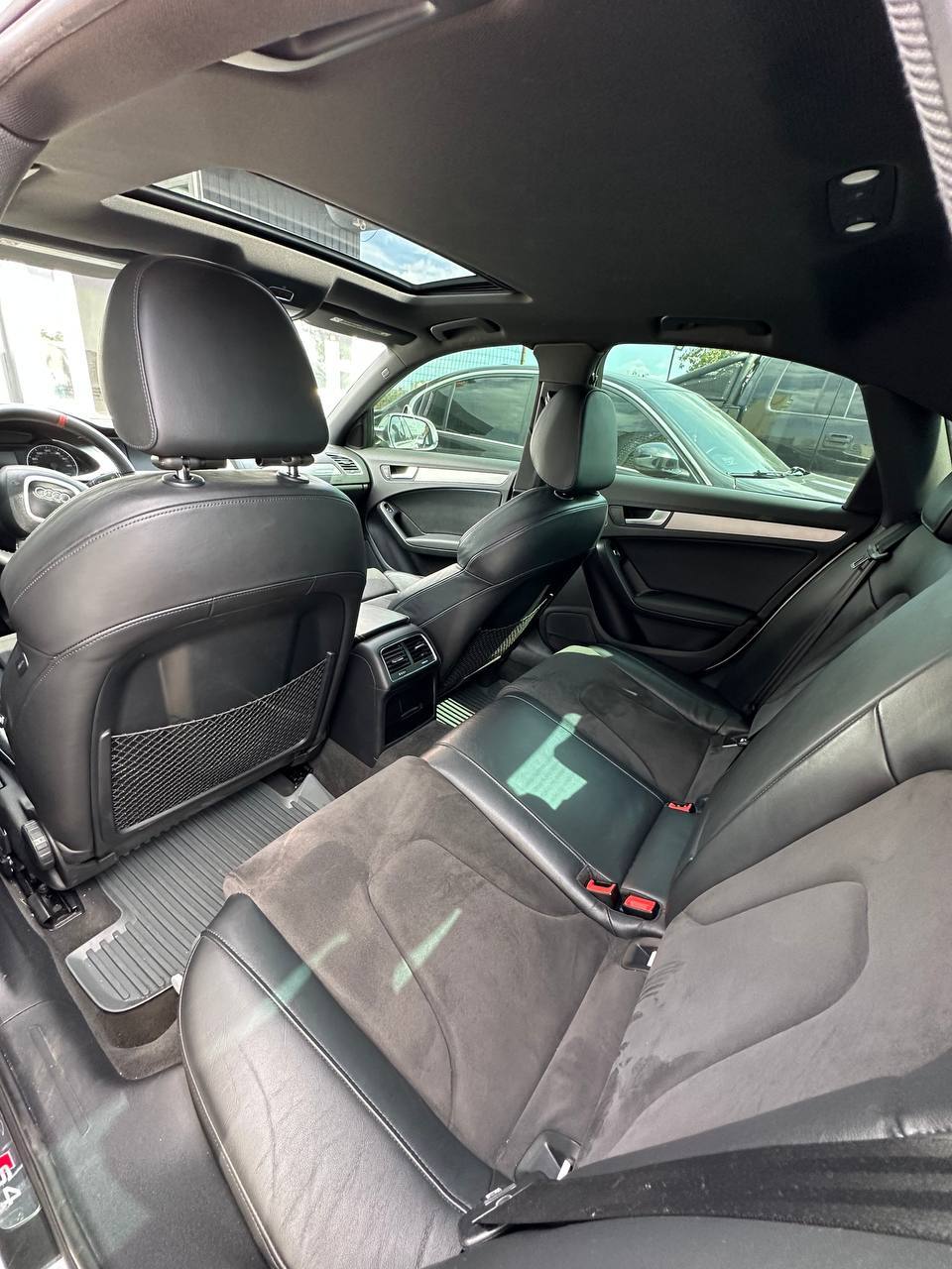 Audi S4 - фото 14