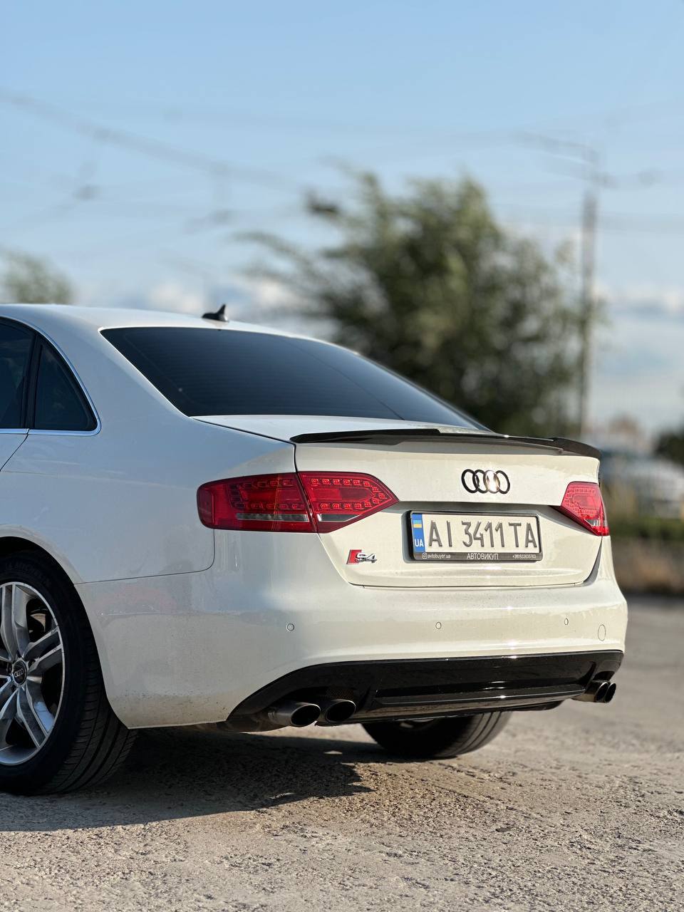 Audi S4 - фото 7