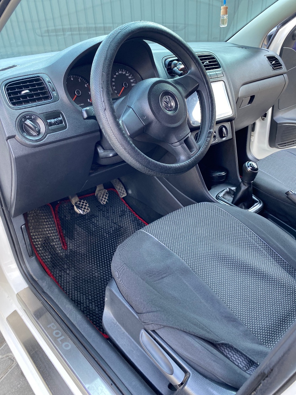 Volkswagen Polo - фото 7