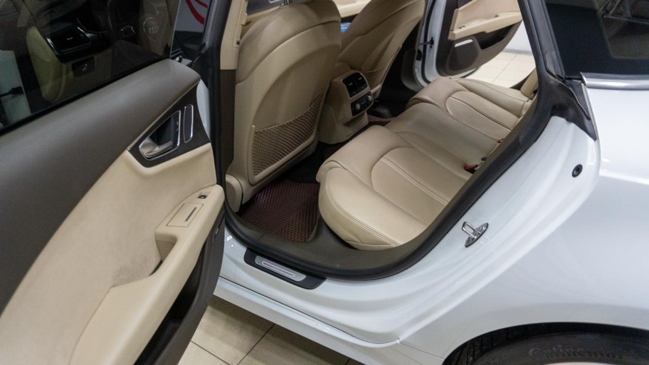 Audi A7 - фото 24