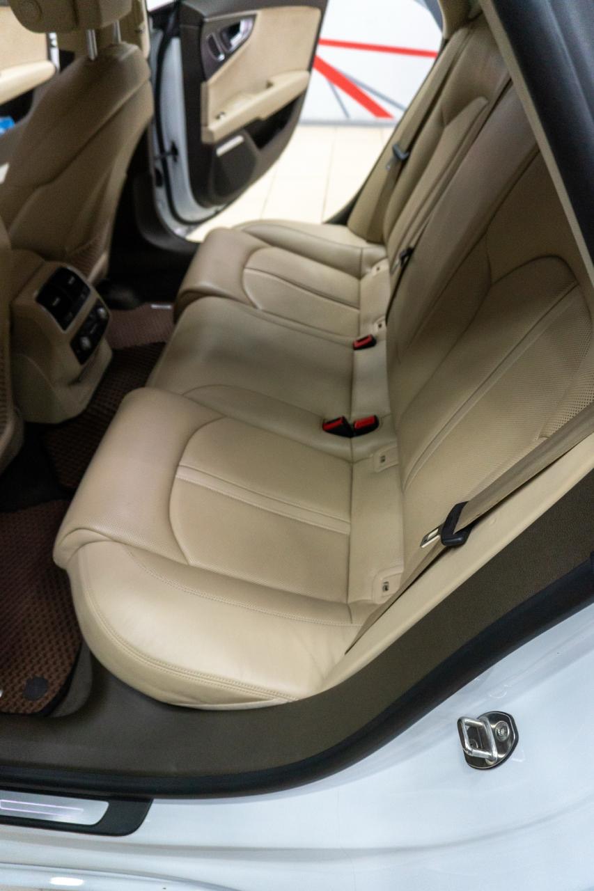 Audi A7 - фото 25