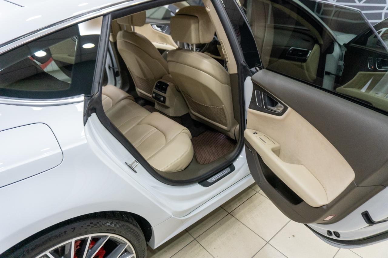 Audi A7 - фото 35