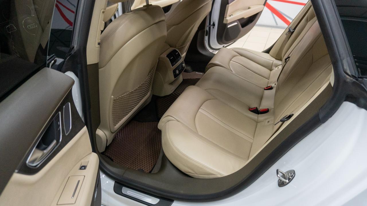 Audi A7 - фото 22