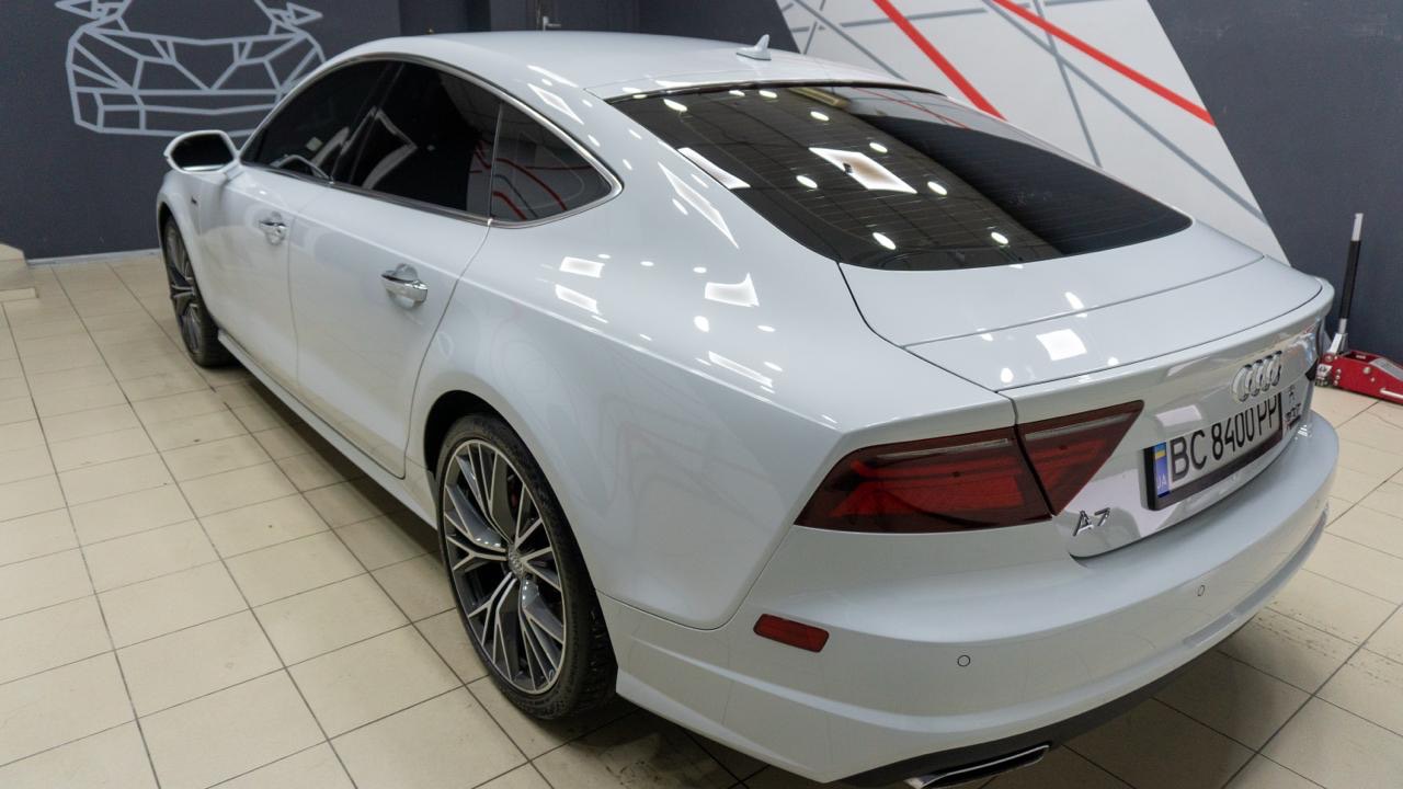 Audi A7 - фото 16
