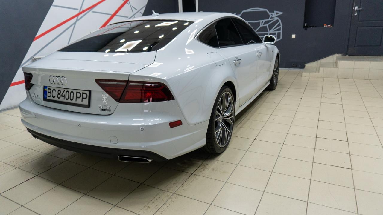 Audi A7 - фото 9