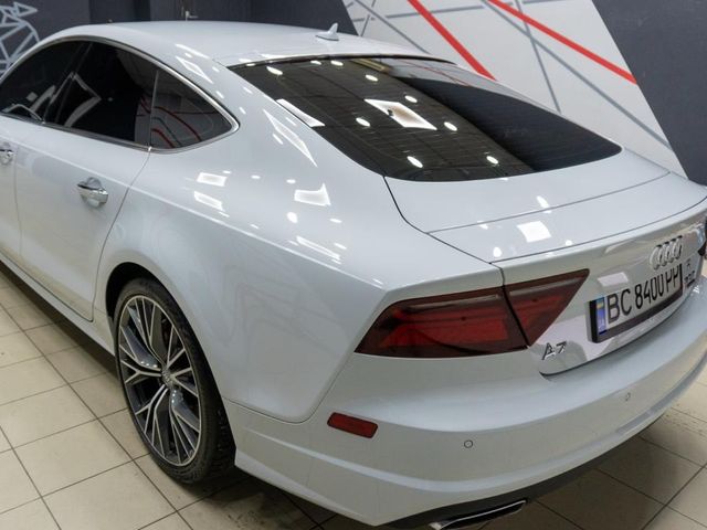 Audi A7 - фото 3