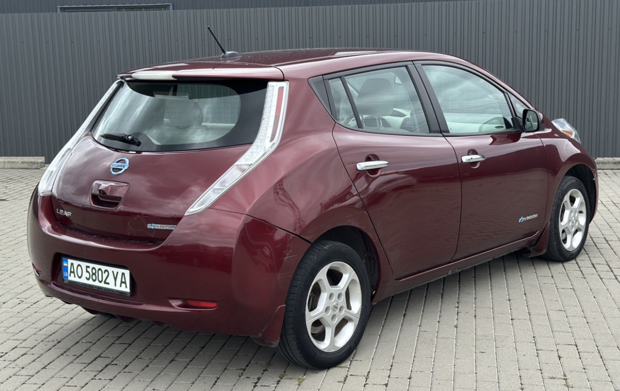 Nissan Leaf - фото 2