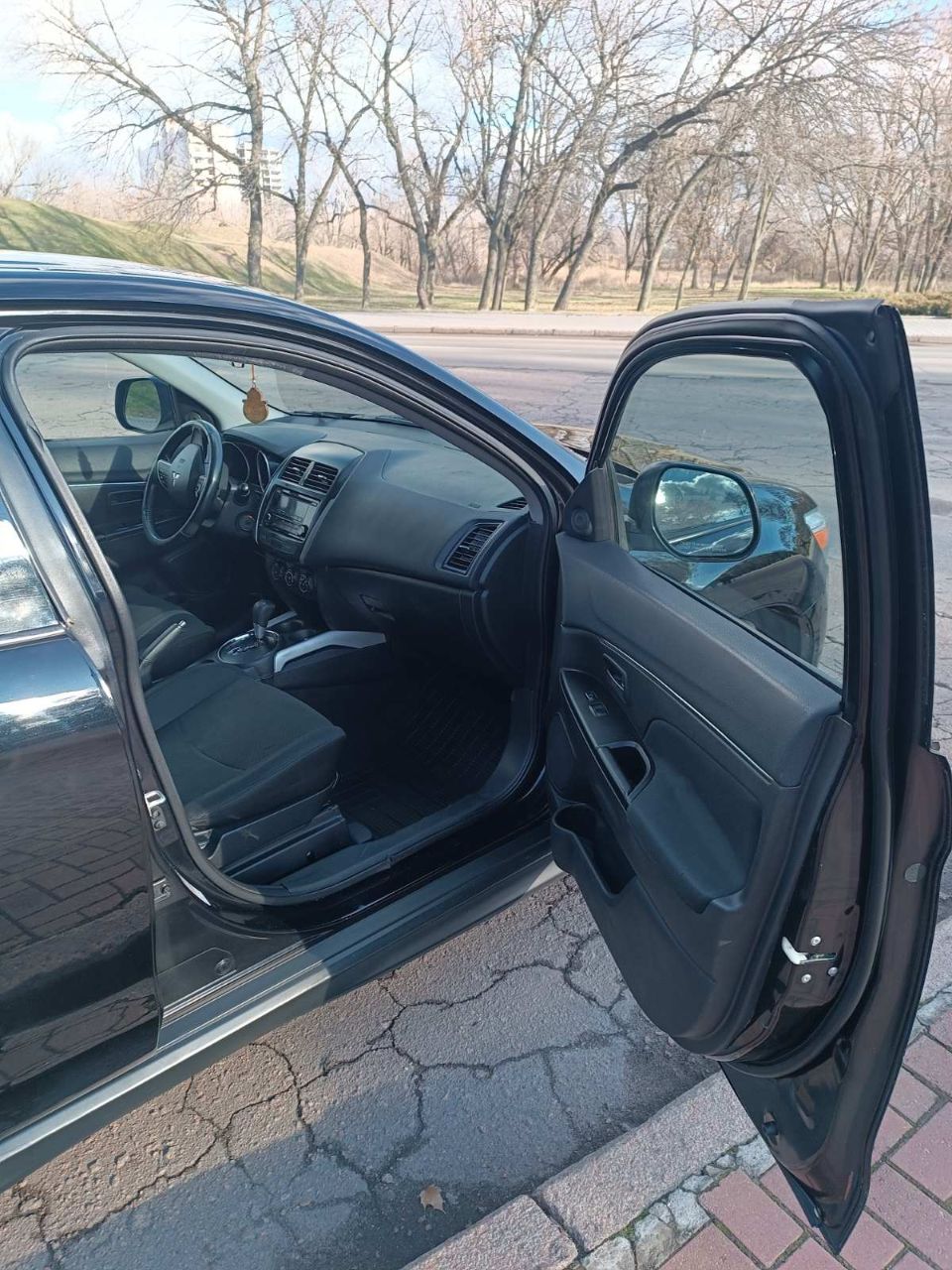 Mitsubishi Outlander Sport - фото 3