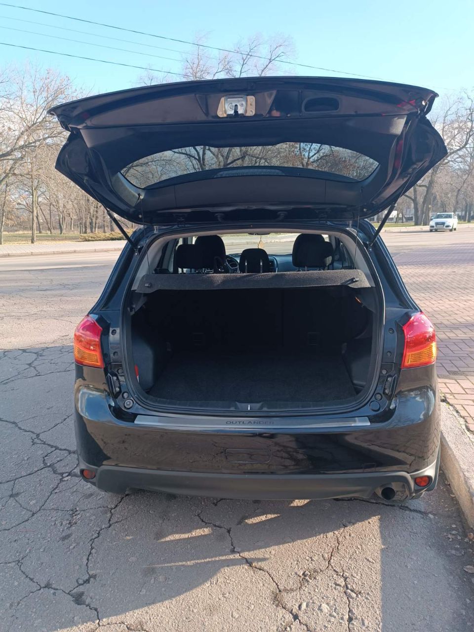 Mitsubishi Outlander Sport - фото 16