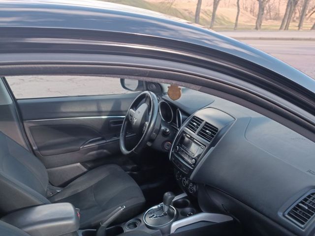 Mitsubishi Outlander Sport - зображення 2